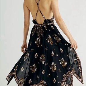 Free People Nouveau Black Tan Floral print Handkerchief Hem Maxi Dress Viscose M